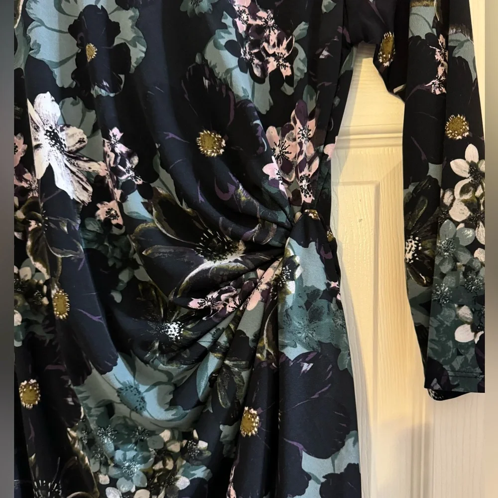 Floral Side Rushed Dress - Picture 2 of 4